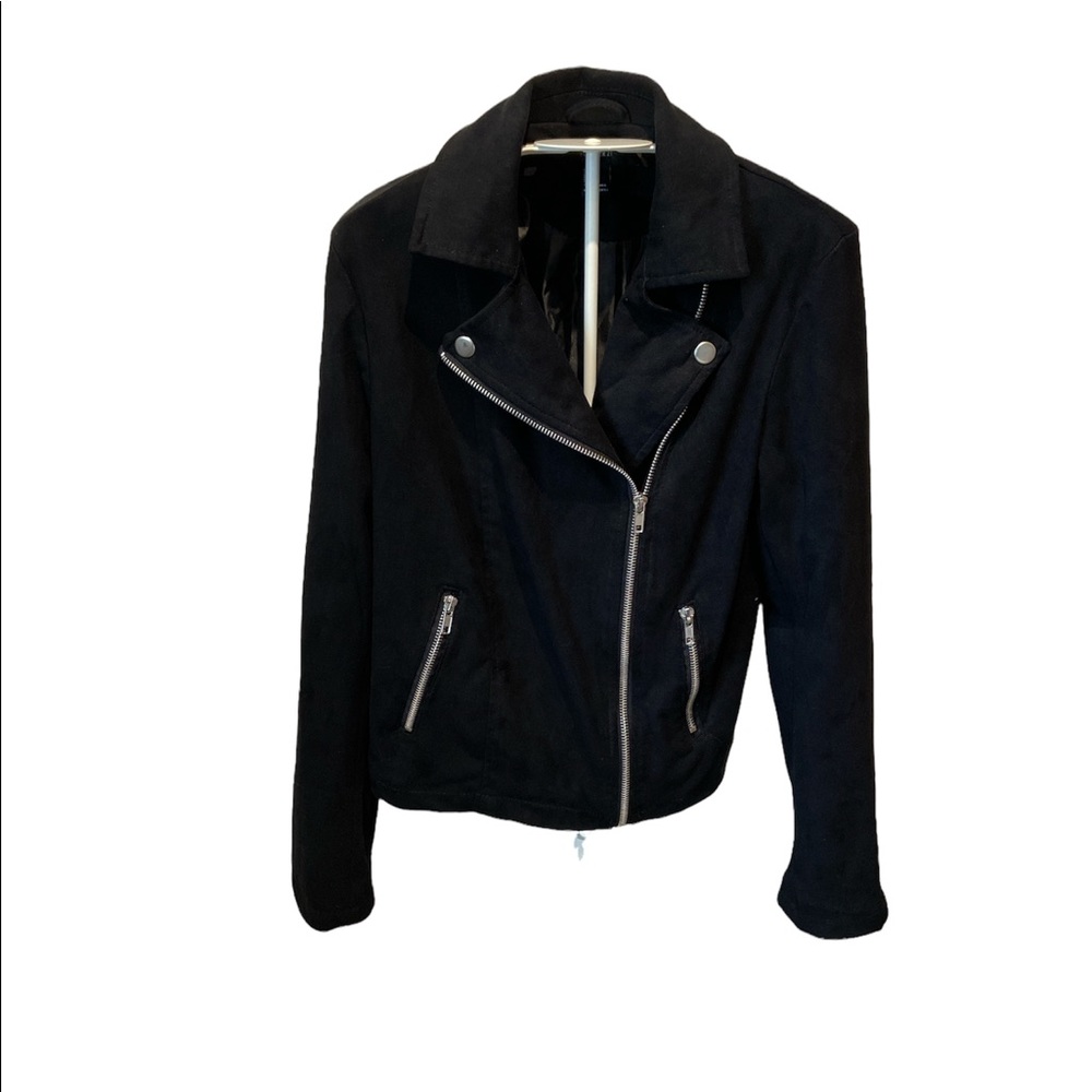 Forever 21 Zippered Black Lined Jacket - Picture 2 of 14